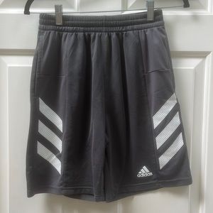 Boys Adidas Shorts L (14/16)